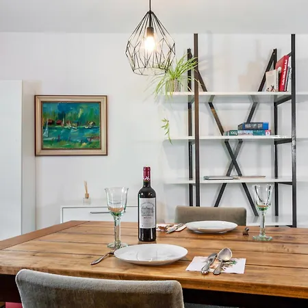 Salerhof Apartmán *