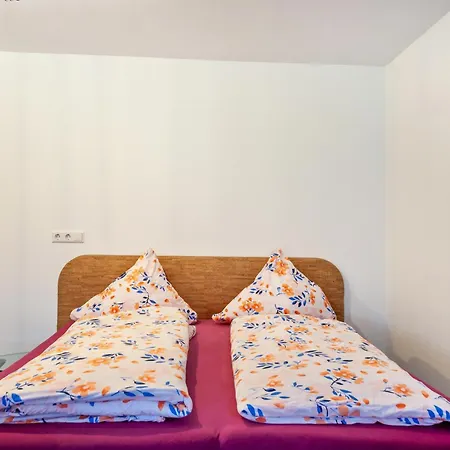 Salerhof Apartmán *