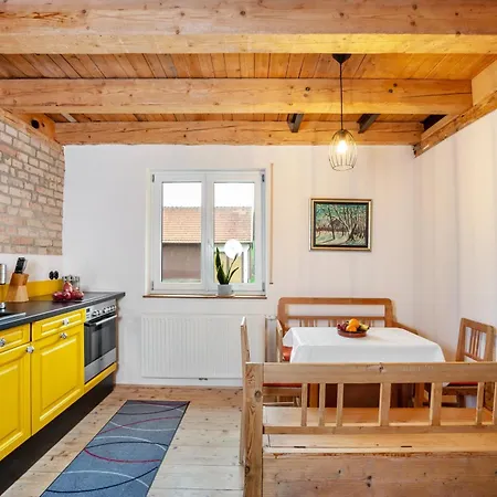 Salerhof Apartmán *